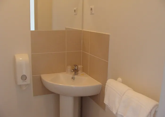 Ashley Le Mans Sud 酒店 Ruaudin